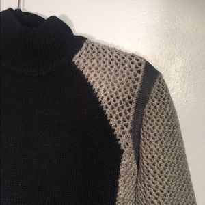 Helmut Lang Sweaters - Helmut lang textured sweater Helmut Lang Sweaters - Helmut lang textured sweater